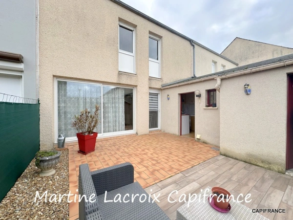 Dpt SARTHE (72), à vendre LA FERTÉ-BERNARD - MAISON  P5 de 80 m² - Terrain de 152M²