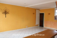 Dpt Sarthe (72), à vendre LA FERTE BERNARD LOCAL DE 100M² ET MAISON P4 de 72 m² - Terrain de 179,00 m² 