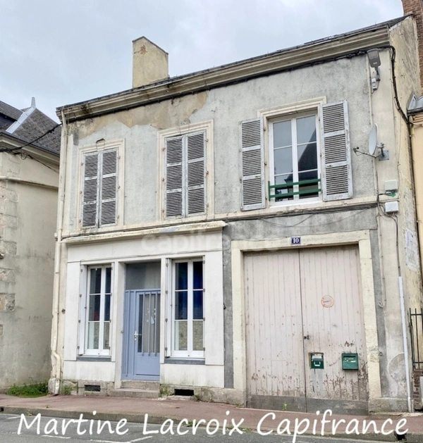 Dpt SARTHE (72), à vendre LA FERTE BERNARD - IMMEUBLE DE RAPPORT -  P10 de 199 m² - Terrain de 248 M²