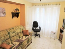 Idéal pour commerçant ou investisseur pour diviser en appartements.