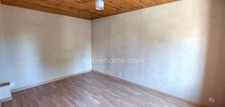 Appartement et sa dépendance rénovée entièrement proche de toutes commodités  !! 