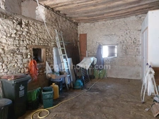 Maison en Pierre avec des Belles pièces lumineuses et des superbes volumes 