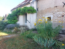 Maison en Pierre avec des Belles pièces lumineuses et des superbes volumes 