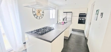 VILLA TYPE BASTIDE AVEC PISCINE & GARAGE!