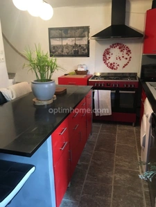 MAISON DE VILLAGE AVEC TERRASSE SUD T3+T2!