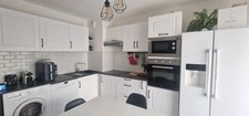 T2 CONTEMPORAIN AVEC TERRASSE!