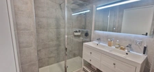 T2 CONTEMPORAIN AVEC TERRASSE!