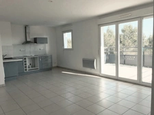 T3/ DERNIER ETAGE/ GARAGE TERRASSE SUD  2 PLACES DE PARKING!
