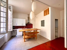 Rue du Refuge - Quartier du PANIER - T3 Typique Rénové - 63 m2 - Traversant Est/Ouest -       264 600 euro