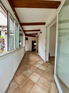 SOUS OFFRE ACCEPTEE - REZ DE JARDIN - 13004 - 118 M2 - T3/4 , grenier, buanderie      349 200 euro