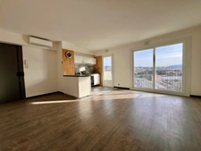 IDEAL LOCATIF ou 1 er ACHAT   - 13015 - RESIDENCE PARC SAINT LOUIS - T3 - 55M2 -  PARFAIT ETAT - BALCON -   86 400 Euro