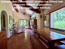 13400  Aubagne (Casamance et Chateau de Creissauds) Maison Individuelle -  4 à 5 chambres - 220m2 hab et 300m2 plancher