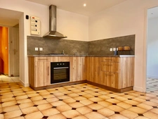 13016 - RUE RABELAIS - REZ de JARDIN AU CALME - 65m 2 - T3 -   178 200 euro