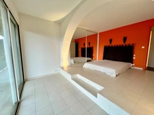 VILLA d'ARCHITECTE - 333 M2 - 4 CHAMBRES  - Piscine, Jacuzzi, Forage, Garage + grand T2 - 13011 - 1 539 000 euro 