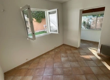 REZ DE JARDIN - 13004 - 118 M2 - T3/4 , grenier, buanderie      349 200 euro