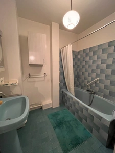 T3   -  CAVE -  BALCON -  PARKING PRIVATIF -  Traverse Notre Dame de Bon Secours  -  99 900  euro
