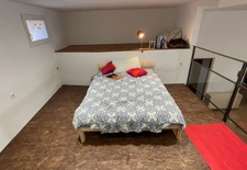 REZ DE JARDIN - 13004 - 118 M2 - T3/4 , grenier, buanderie      349 200 euro