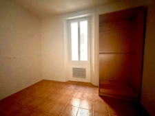 Rue du Refuge - Quartier du PANIER - T3 Typique Rénové - 63 m2 - Traversant Est/Ouest -       264 600 euro