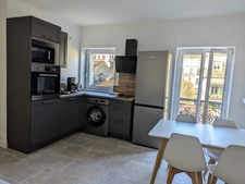Rue Consolat - T2 -Dernier étage - 30m2 - Parfait Etat     126 000 euro FAI