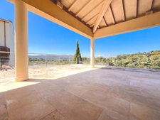 VILLA d'ARCHITECTE - 300m2 environ  4 CHAMBRES  - Piscine, Jacuzzi, Forage, Garage + grand T2 - 13011 - 1 149 300 euro