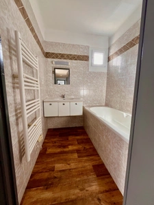 IDEAL LOCATIF ou 1 er ACHAT   - 13015 - RESIDENCE PARC SAINT LOUIS - T3 - 55M2 -  PARFAIT ETAT - BALCON -   86 400 Euro