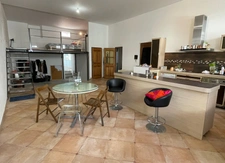 REZ DE JARDIN - 13004 - 118 M2 - T3/4 , grenier, buanderie      349 200 euro