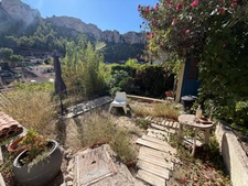 LA VESSE | Maison 63,20 m² – Terrain 431 m² | Véritable refuge méditerranéen.  509 400 euro