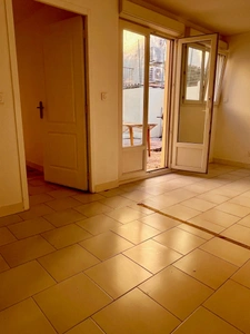13016 - RUE RABELAIS - REZ de JARDIN AU CALME - 65m 2 - T3 -   178 200 euro