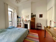 13004 - Impasse Croix de Regnier - T5 - 114,50 m2 + BALCON + CAVE (+ Place de Pkg)- EXPOSITION SUD SUR JARDINS   432 000 euro 