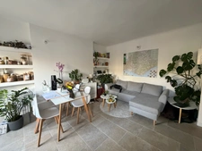 Rue Consolat - T2 -Dernier étage - 30m2 - Parfait Etat     126 000 euro FAI