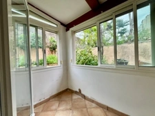 SOUS OFFRE ACCEPTEE - REZ DE JARDIN - 13004 - 118 M2 - T3/4 , grenier, buanderie      349 200 euro