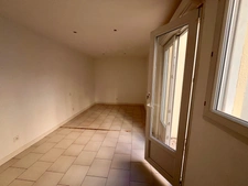 13016 - RUE RABELAIS - REZ de JARDIN AU CALME - 65m 2 - T3 -   178 200 euro
