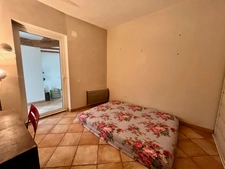 SOUS OFFRE ACCEPTEE - REZ DE JARDIN - 13004 - 118 M2 - T3/4 , grenier, buanderie      349 200 euro