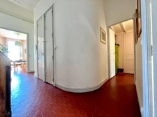 13004 - Impasse Croix de Regnier - T5 - 114,50 m2 + BALCON + CAVE (+ Place de Pkg)- EXPOSITION SUD SUR JARDINS   432 000 euro 