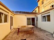 13016 - RUE RABELAIS - REZ de JARDIN AU CALME - 65m 2 - T3 -   178 200 euro