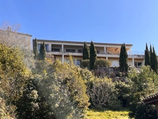 VILLA d'ARCHITECTE - 333 M2 - 4 CHAMBRES  - Piscine, Jacuzzi, Forage, Garage + grand T2 - 13011 - 1 539 000 euro 