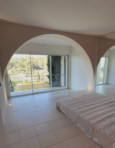 VILLA d'ARCHITECTE - 333 M2 - 4 CHAMBRES  - Piscine, Jacuzzi, Forage, Garage + grand T2 - 13011 - 1 539 000 euro 