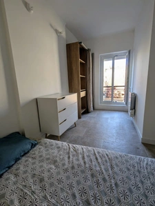 Rue Consolat - T2 -Dernier étage - 30m2 - Parfait Etat     126 000 euro FAI