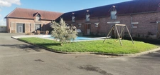 FERME AU CARRE avec dépendances, pâtures, boxe chevaux ...  