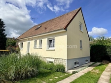 Confortable maison familiale sur sous-sol total à NANGIS (77)