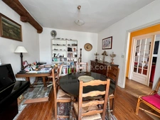 Maison de ville de 115 m2 hab avec jardin clos au cœur de Nangis(77370)