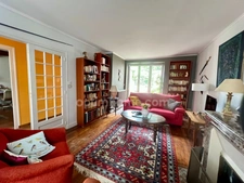 Maison de ville de 115 m2 hab avec jardin clos au cœur de Nangis(77370)