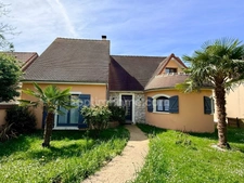 Maison familiale - 6 pièces - 151 m2 - Crisenoy  (77)