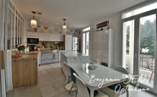 BÉZIERS – QUARTIER DES ARÈNES – MAISON D’EXCEPTION AVEC DOUBLE GARAGE, TERRASSE ET PISCINE