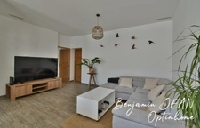 Maison récente de plain-pied avec piscine et garage à Sérignan