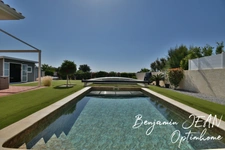 VILLA CONTEMPORAINE D'EXCEPTION AVEC PISCINE CHAUFFÉE ET VUE DÉGAGÉE SUR ESPACE NATUREL