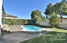 Maison de plain-pied avec piscine et prestations de qualité dans un environnement calme à Sérignan