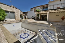Ensemble immobilier avec piscine et terrasses – Cers (34)