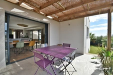 Exclusivité : Maison récente F4/F5 avec piscine et garage 