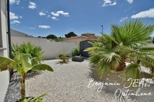 Villa lumineuse avec jardin d’exception – Lespignan